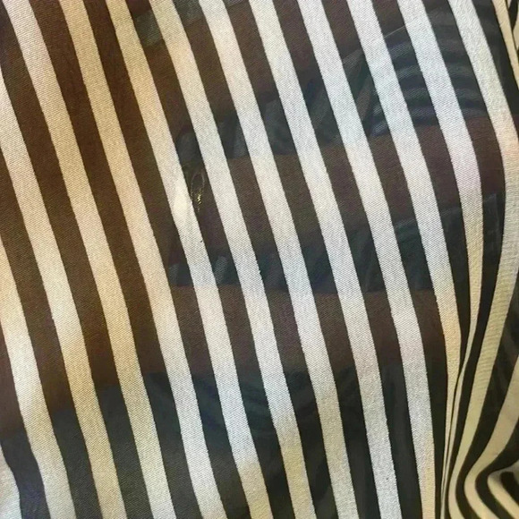 GUESS sleeveless striped infinity open back tank top black and white medium - Picture 9 of 12